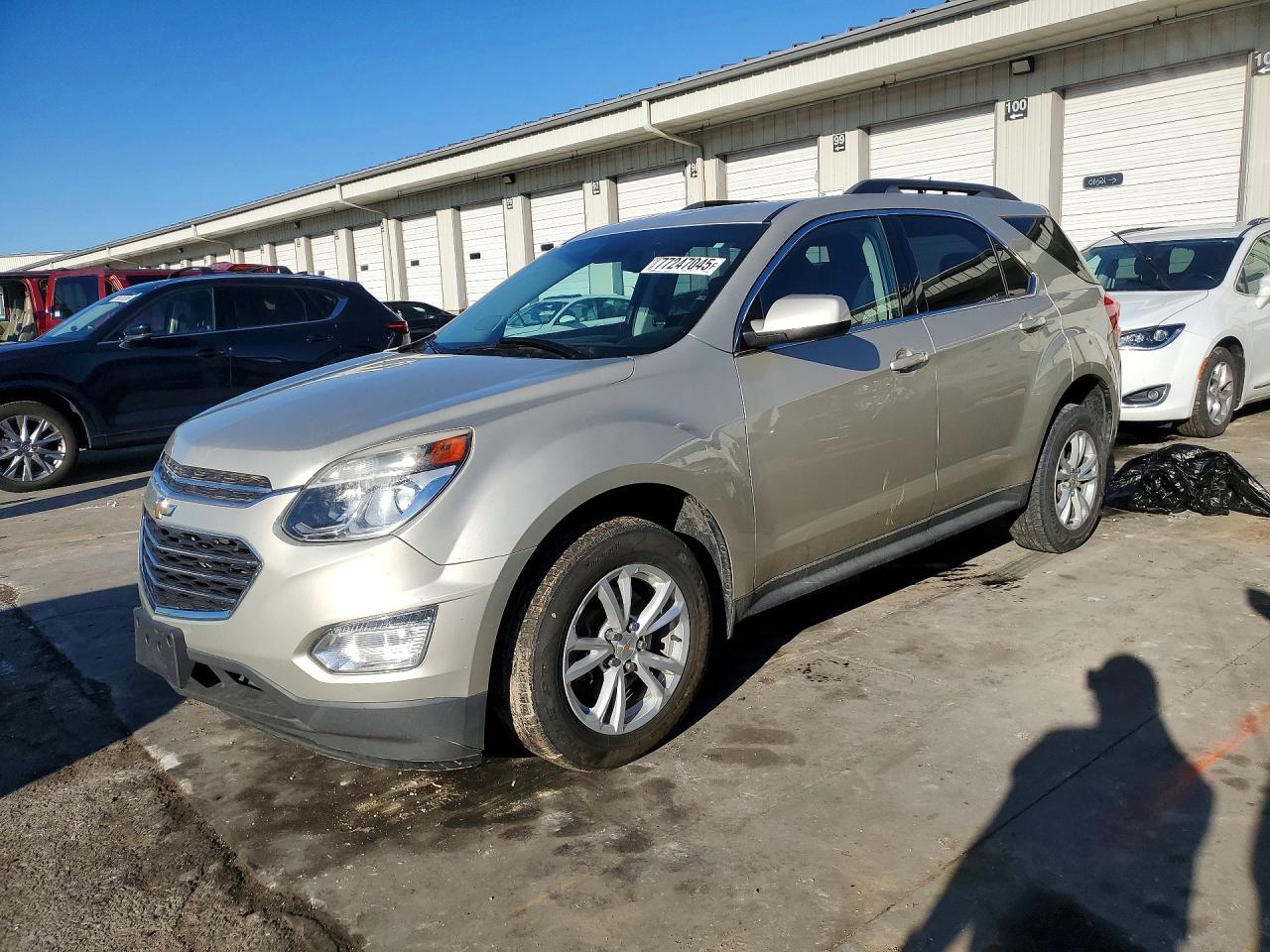 Salvage Chevrolet Equinox Image