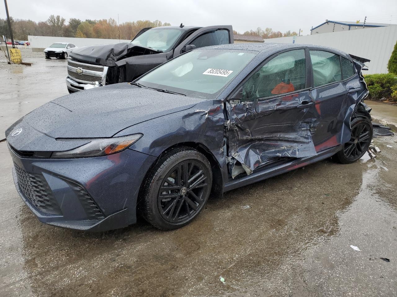 Salvage Toyota Camry Image