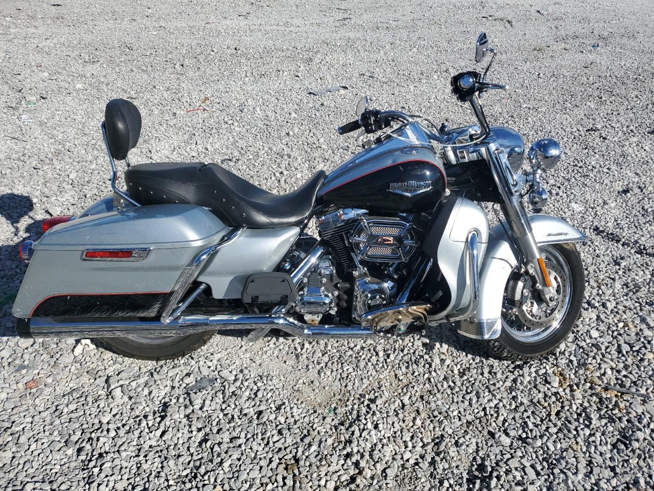 Salvage Harley-Davidson Fl Image