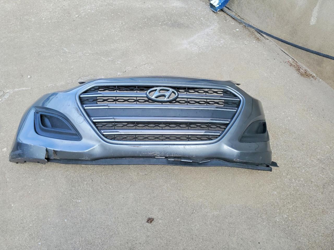Hyundai ELANTRA Base