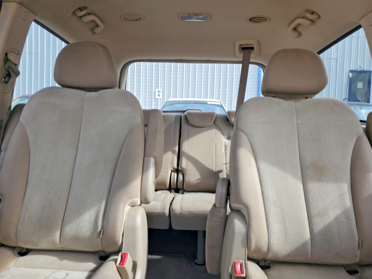 Kia Sedona Lx