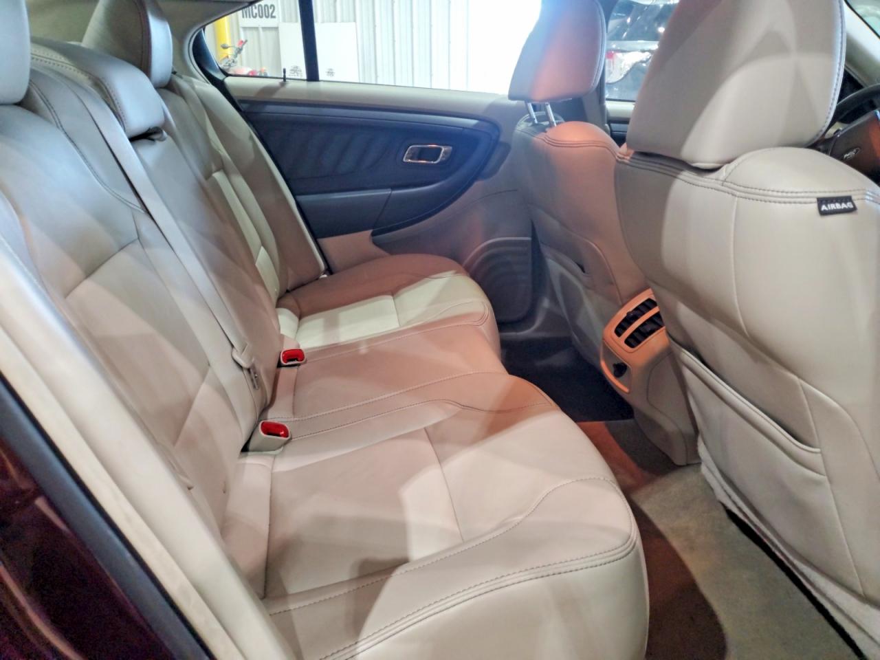Ford Taurus Sel