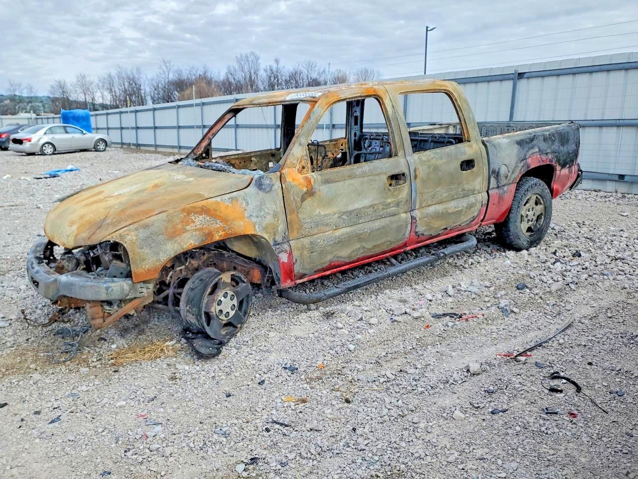 Salvage GMC Sierra Image