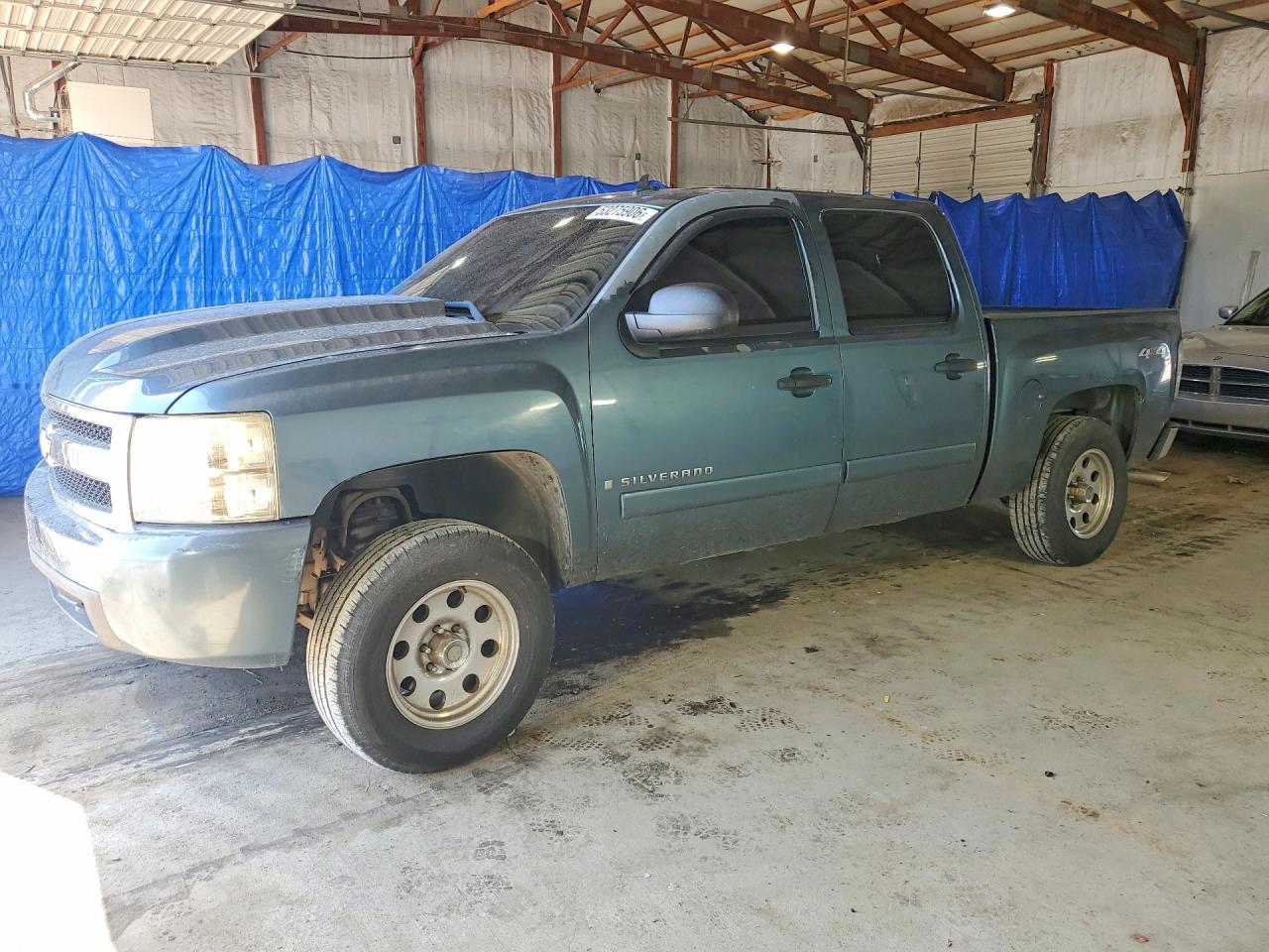 Salvage Chevrolet Silverado Image