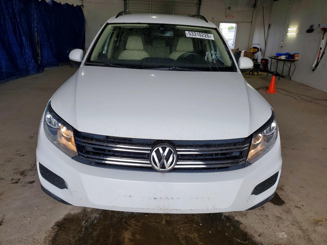 Volkswagen Tiguan S