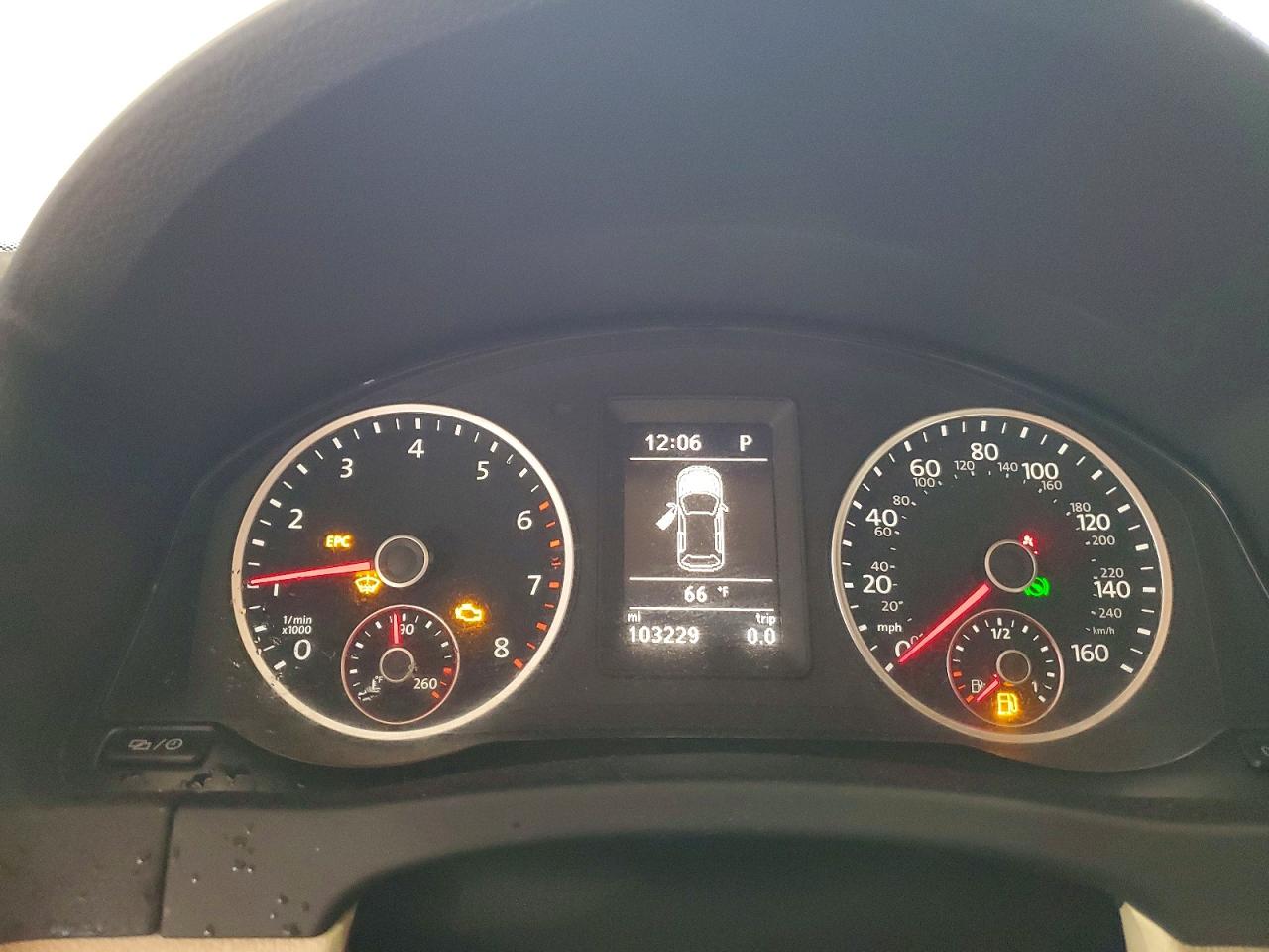 Volkswagen Tiguan S