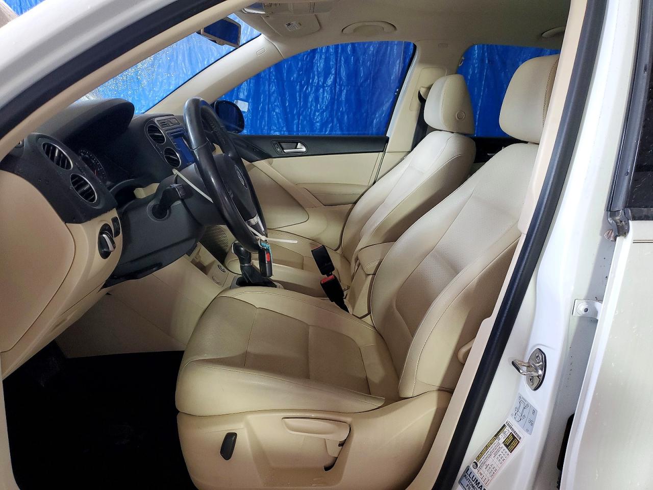 Volkswagen Tiguan S