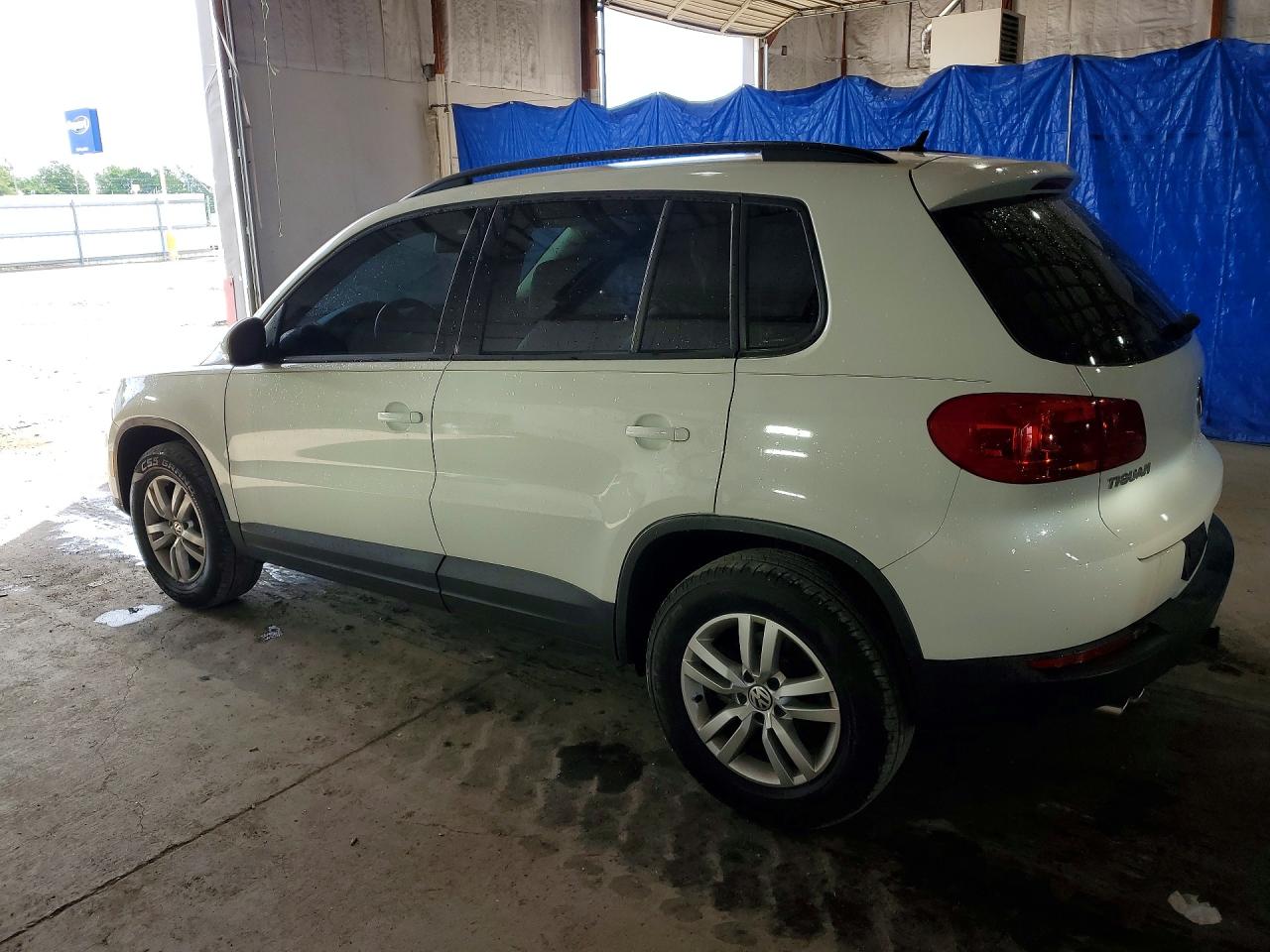 Volkswagen Tiguan S