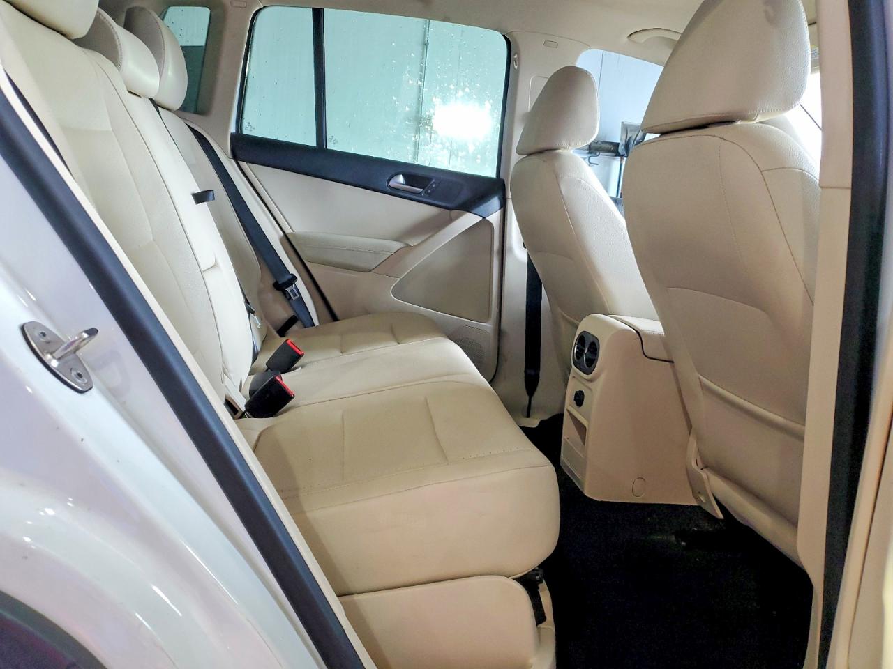 Volkswagen Tiguan S
