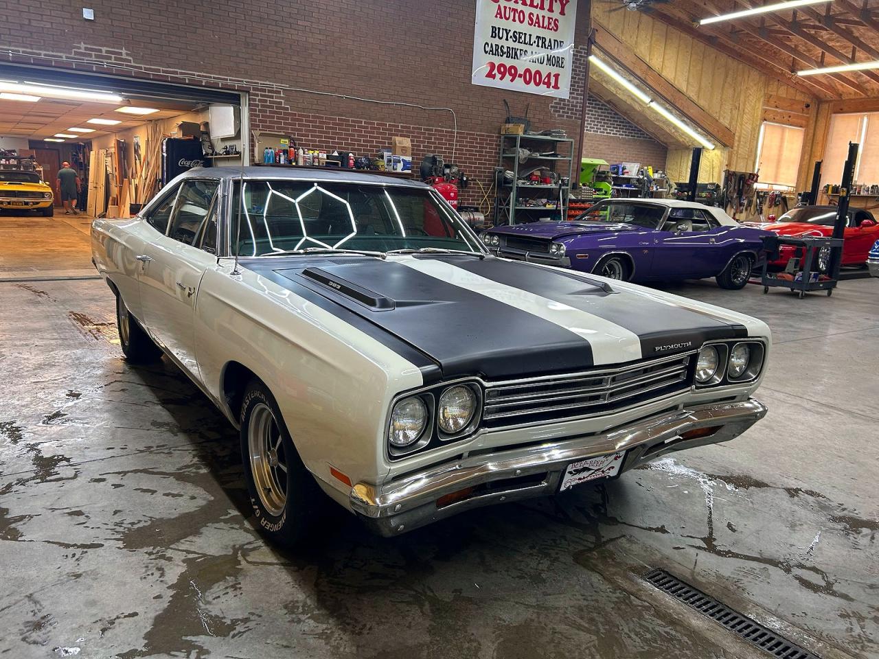 Salvage Plymouth Roadrunner Image