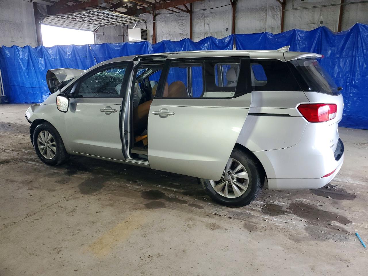 Kia Sedona L