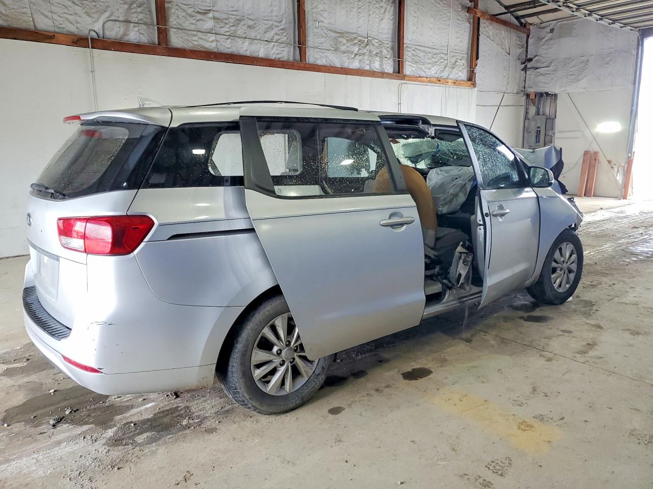 Kia Sedona L