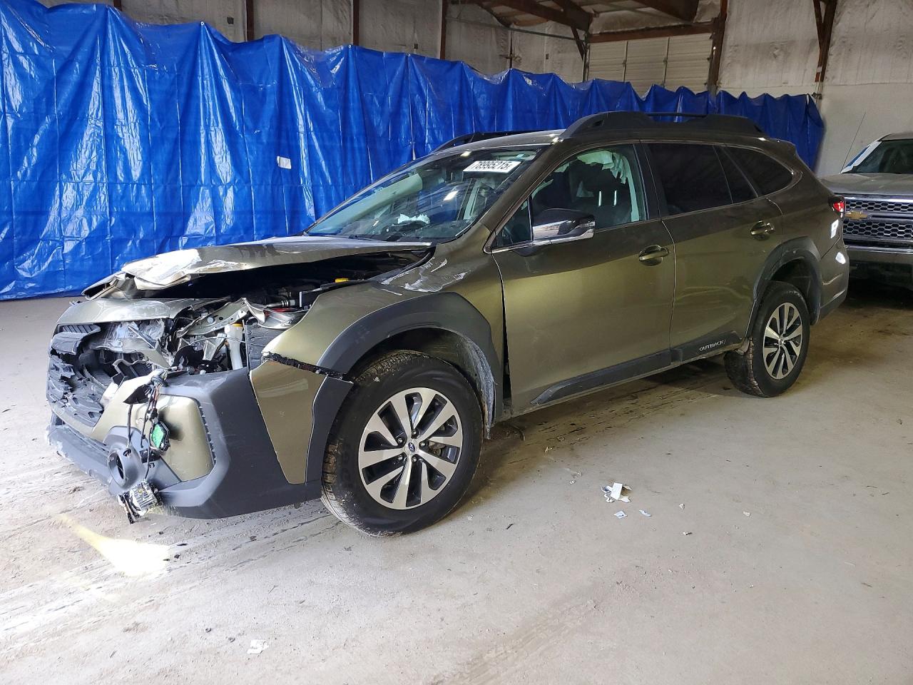 Salvage Subaru Outback Image