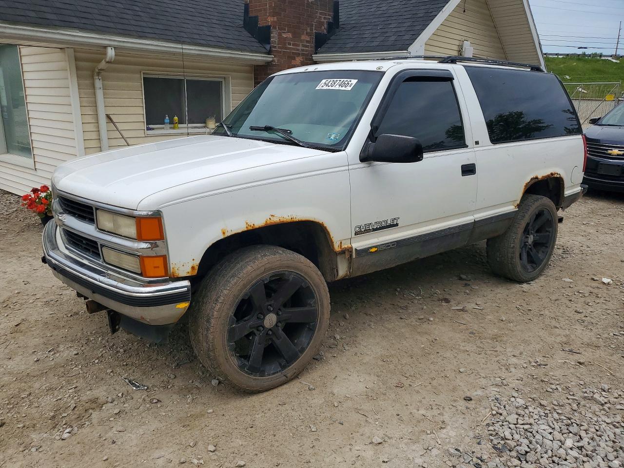 Salvage Chevrolet Tahoe Image