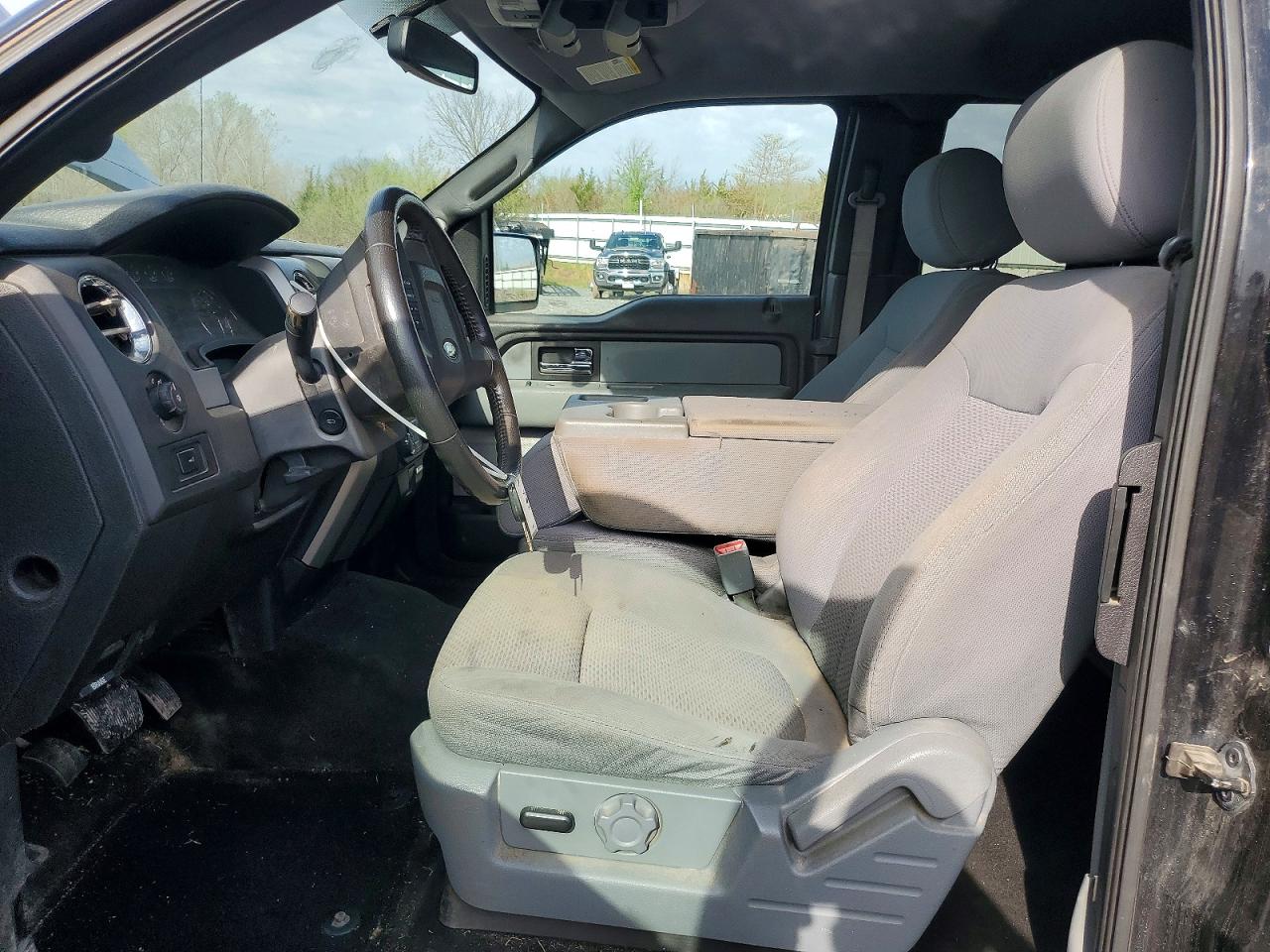 Ford F-150 Super Cab
