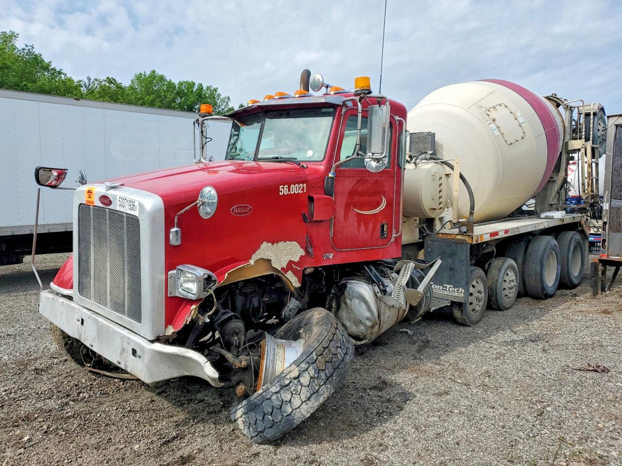 Peterbilt 365