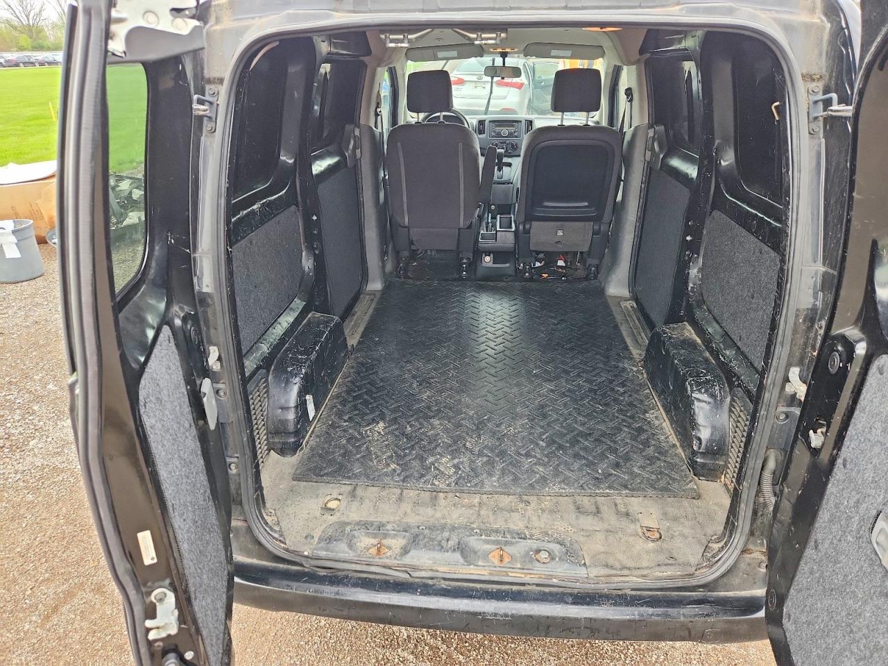 Nissan Nv S