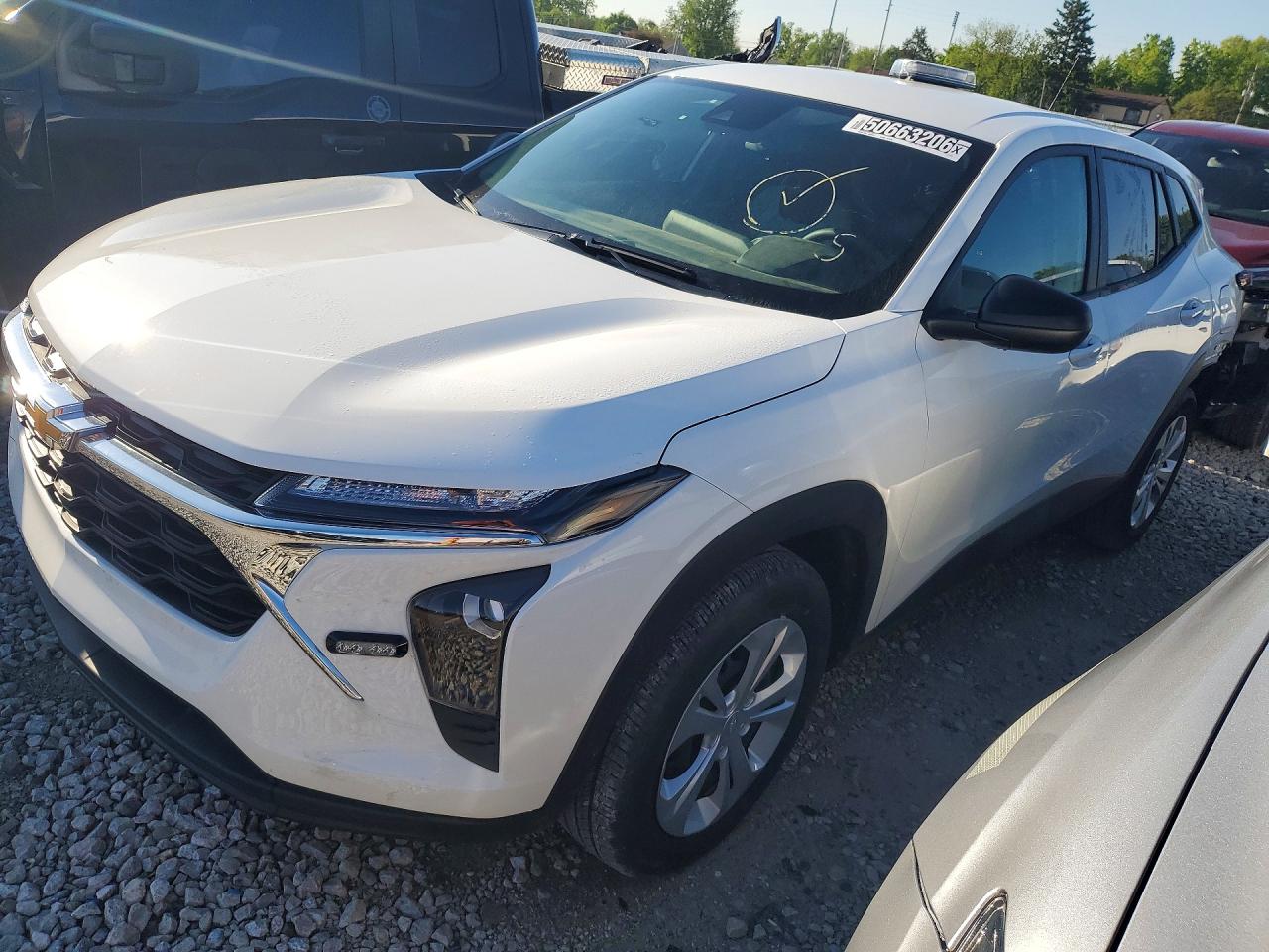 Salvage Chevrolet Trax Image
