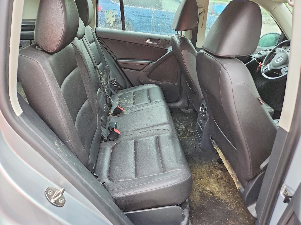 Volkswagen Tiguan S