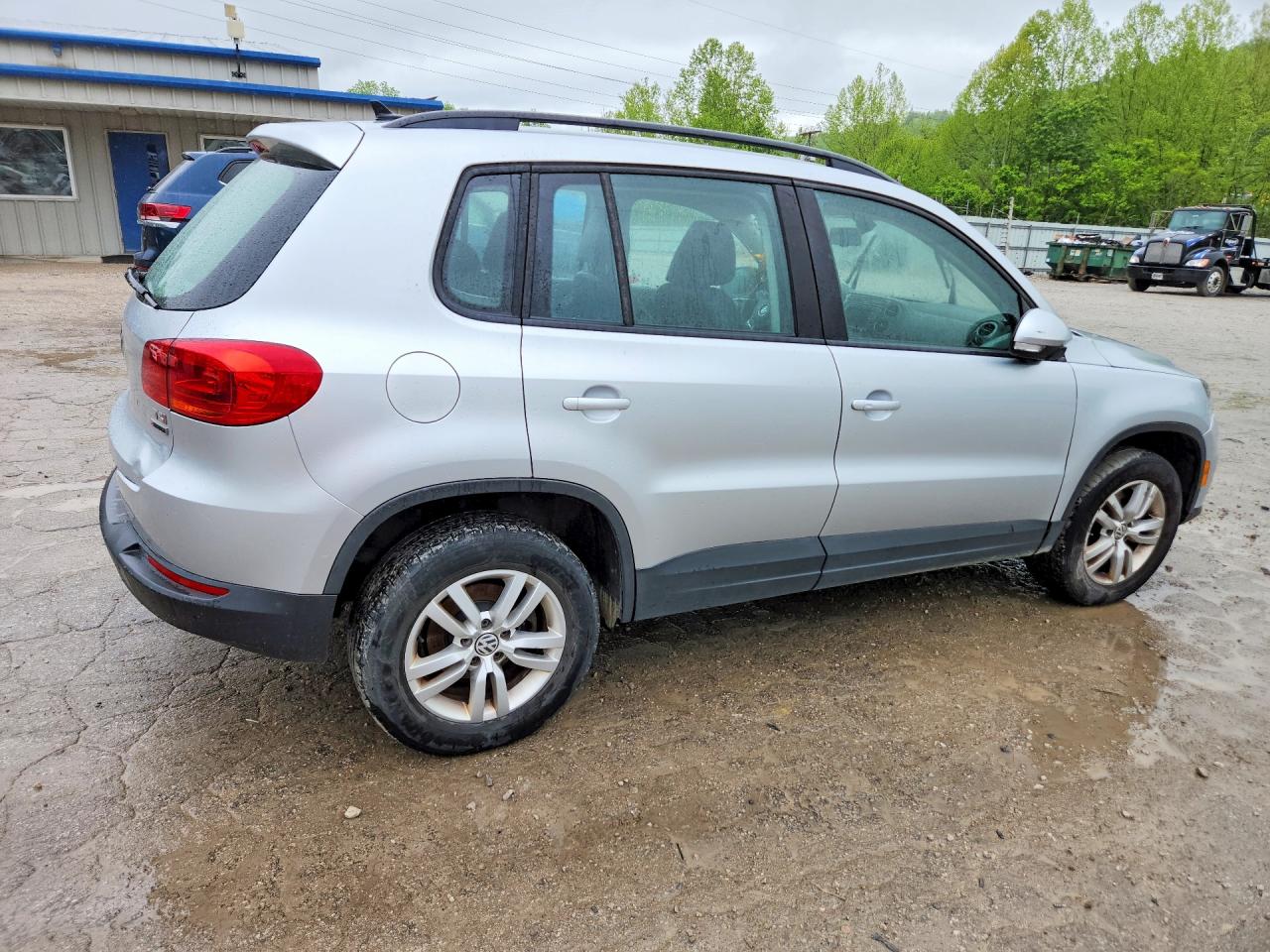 Volkswagen Tiguan S