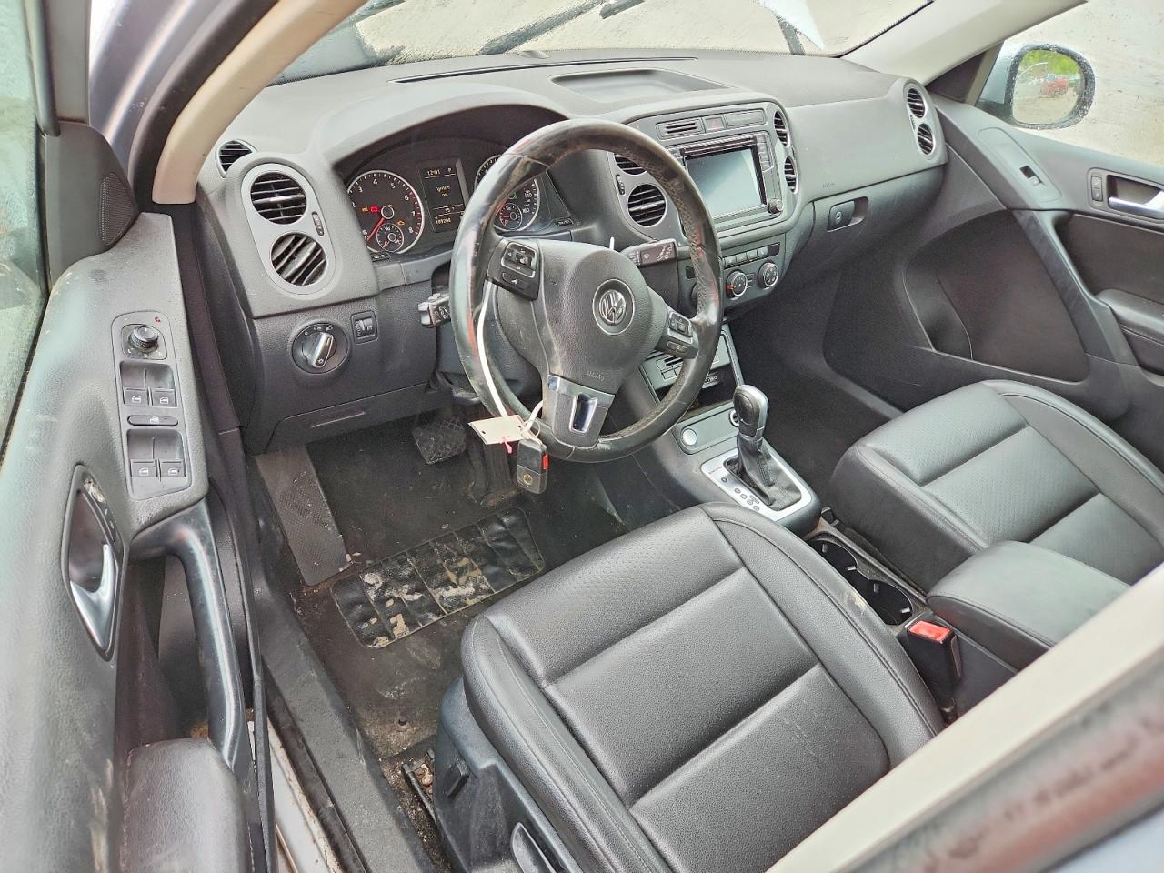 Volkswagen Tiguan S