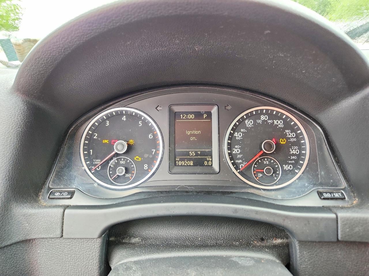 Volkswagen Tiguan S