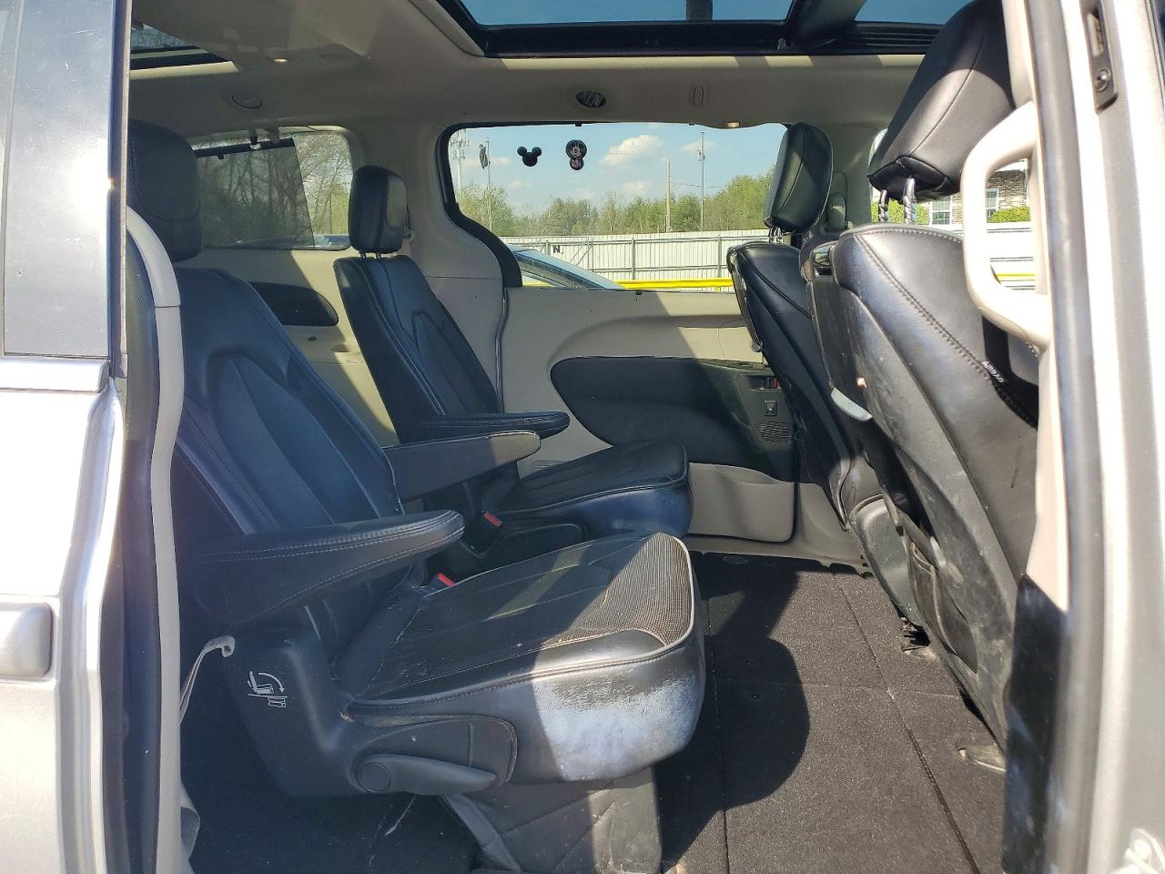 Chrysler Pacifica Limited