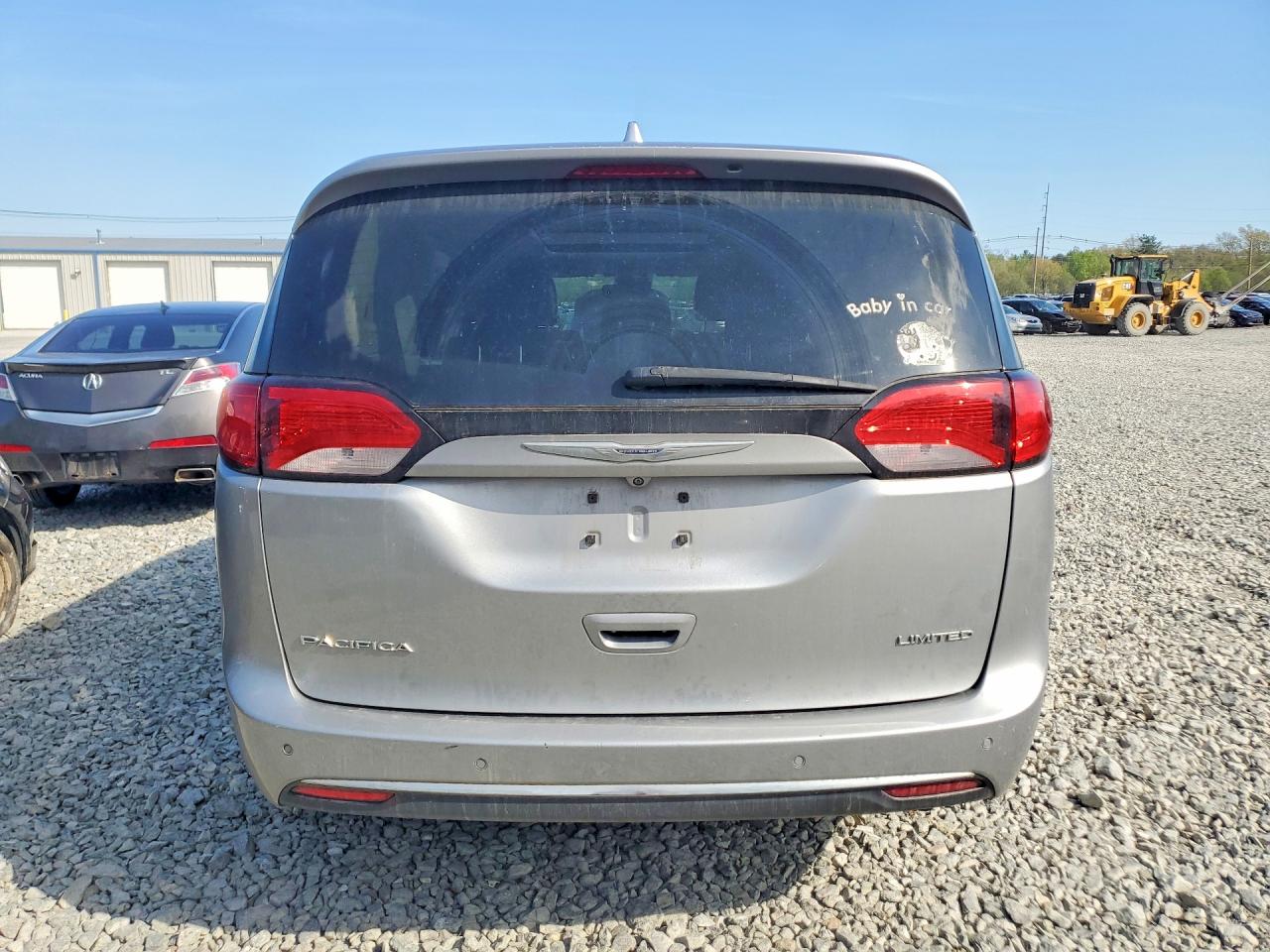 Chrysler Pacifica Limited