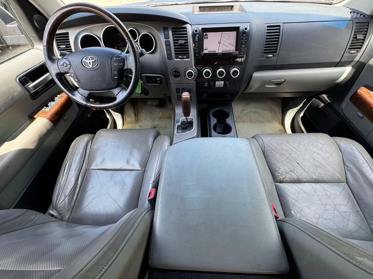 Toyota Sequoia Platinum