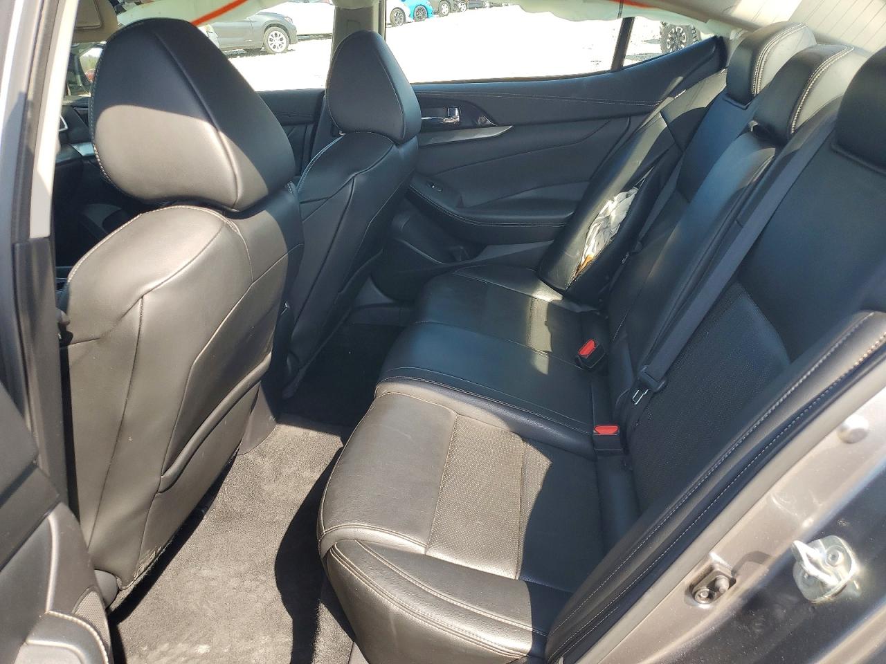 Nissan Maxima Sv