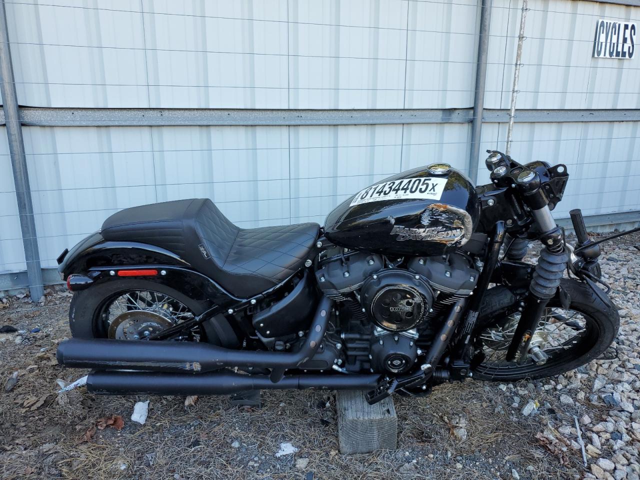 Salvage Harley-Davidson Mc Trailer Image