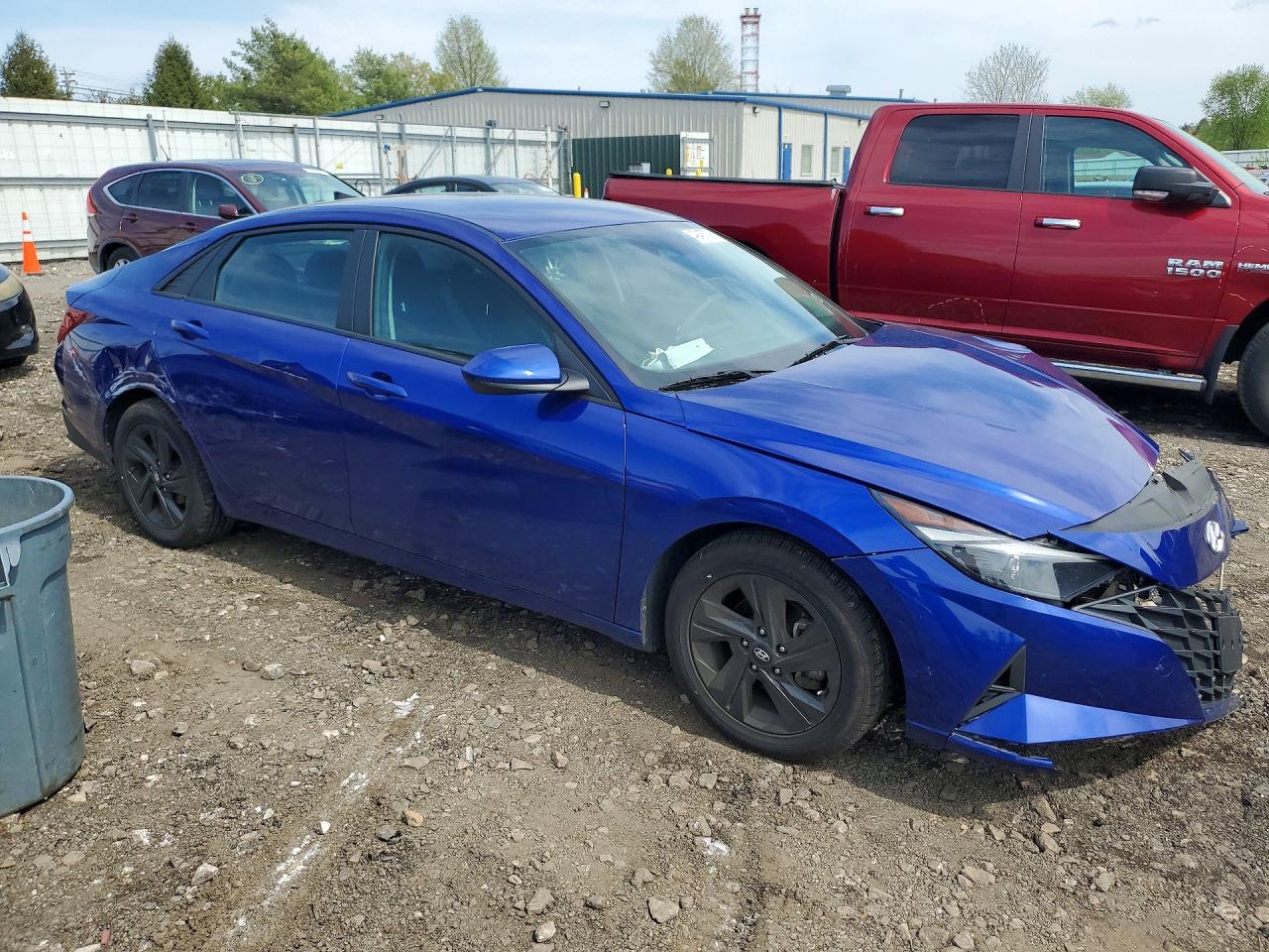 Hyundai ELANTRA Sel