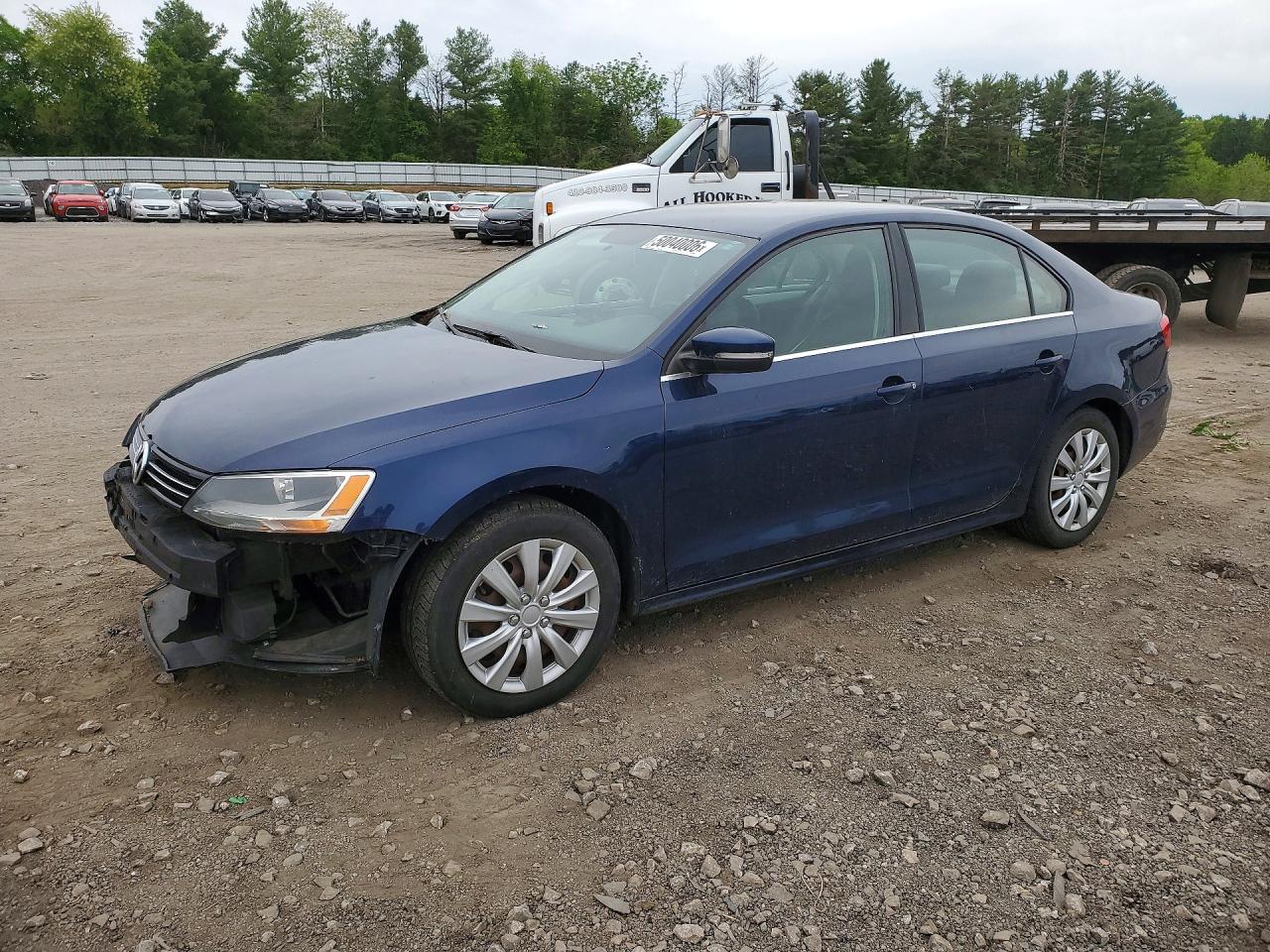 Salvage Volkswagen Jetta Image