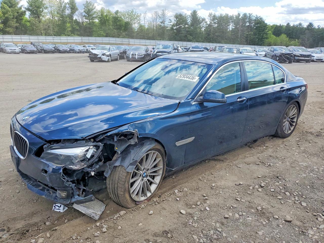 Salvage BMW 7 Series Image