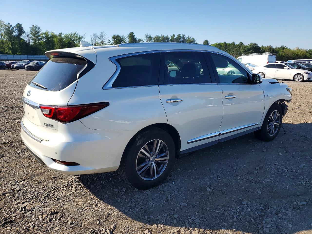 INFINITI Qx Luxe
