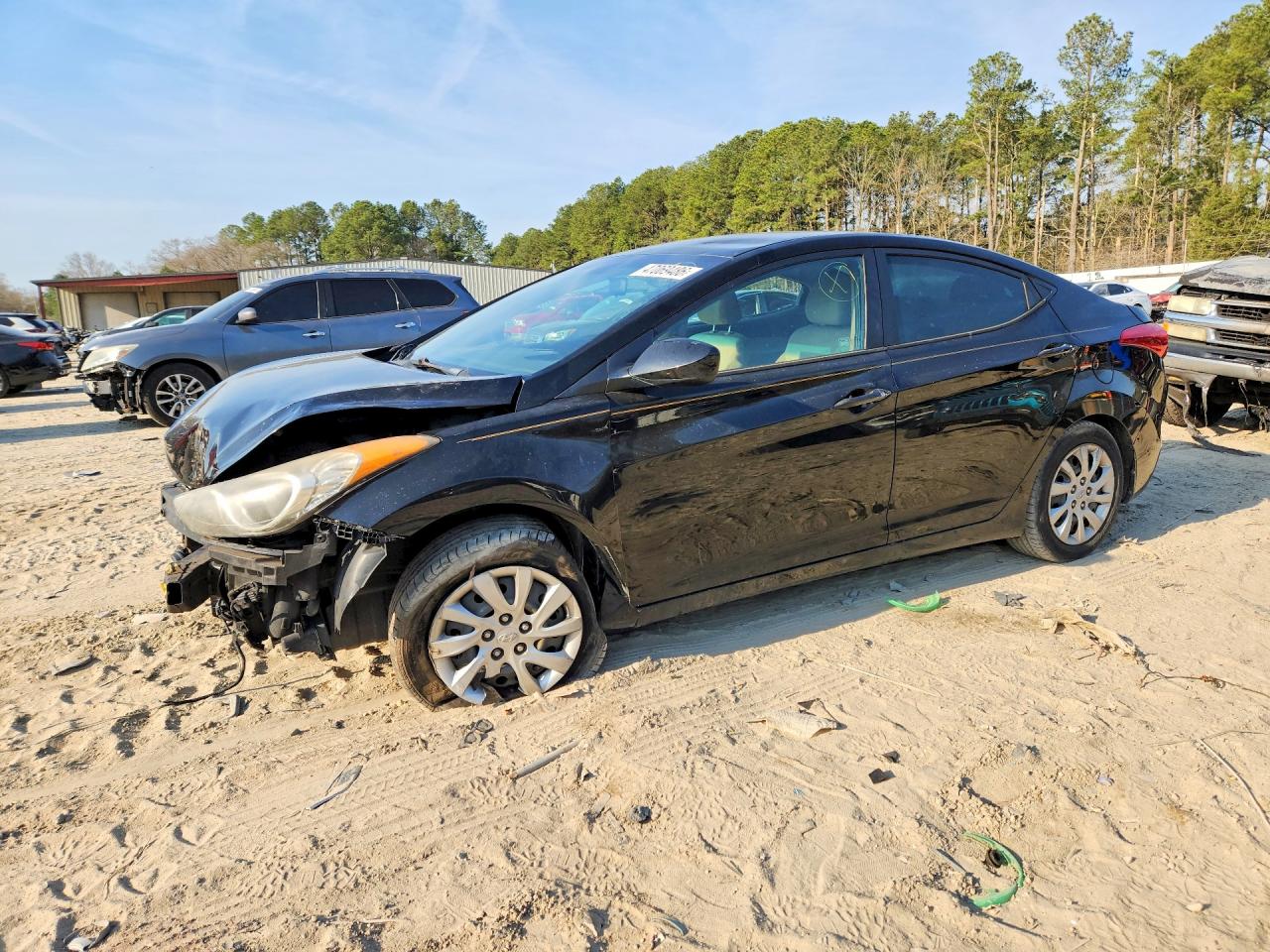 Salvage Hyundai ELANTRA Image
