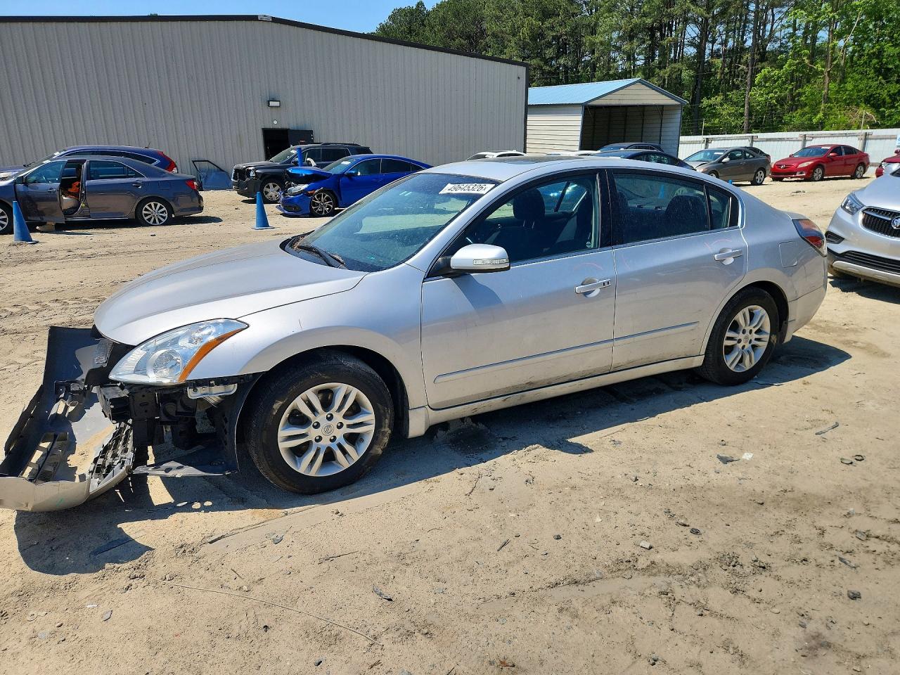Salvage Nissan Altima Image