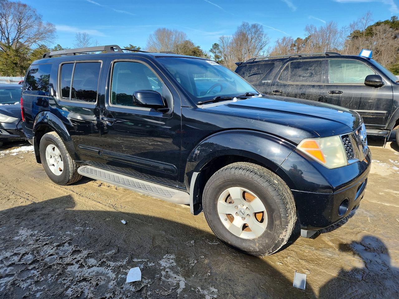 Nissan Pathfinder Le