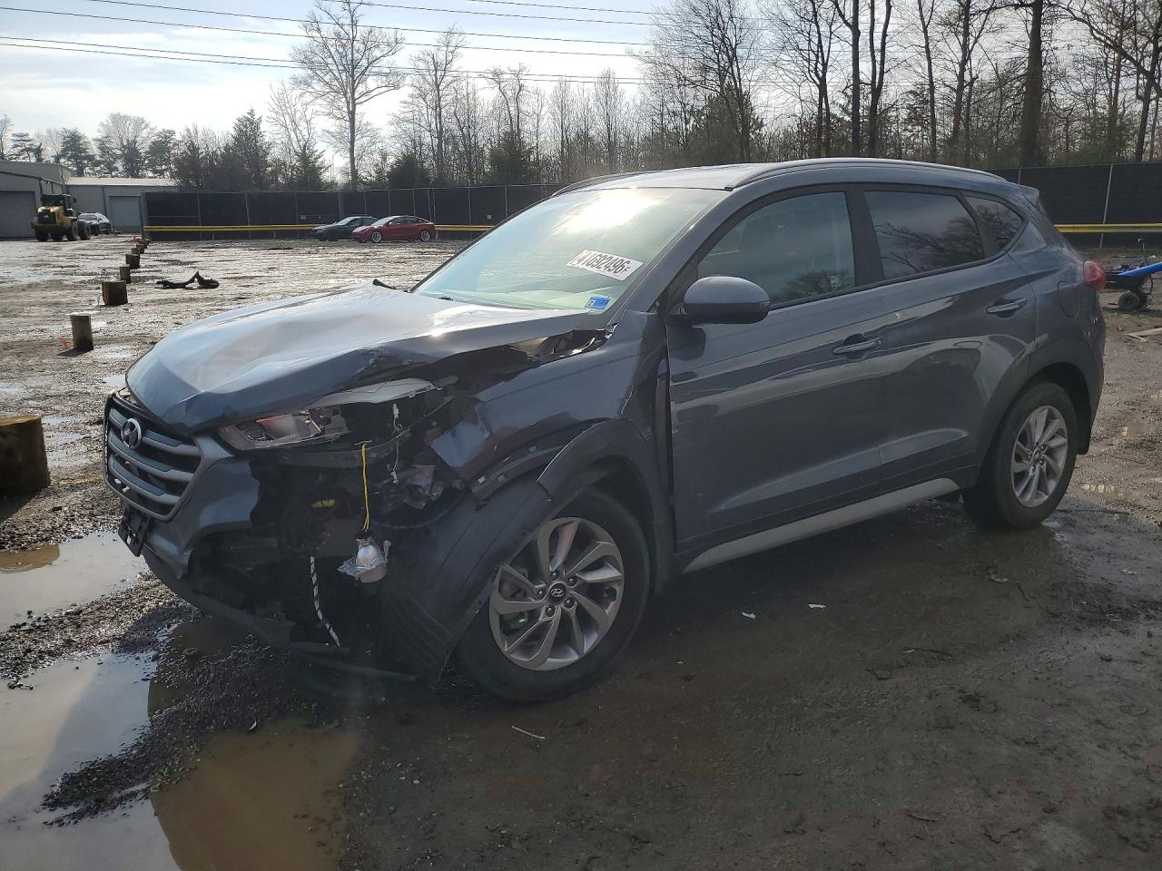Salvage Hyundai TUCSON Image