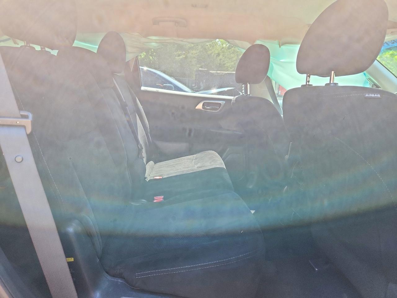 Nissan Pathfinder S