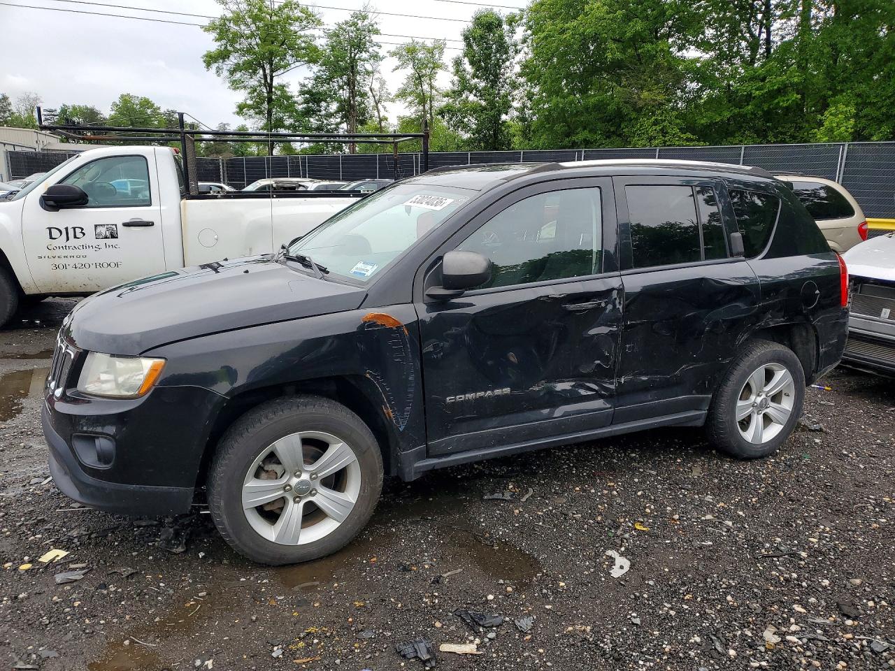 Salvage Jeep Compass Image