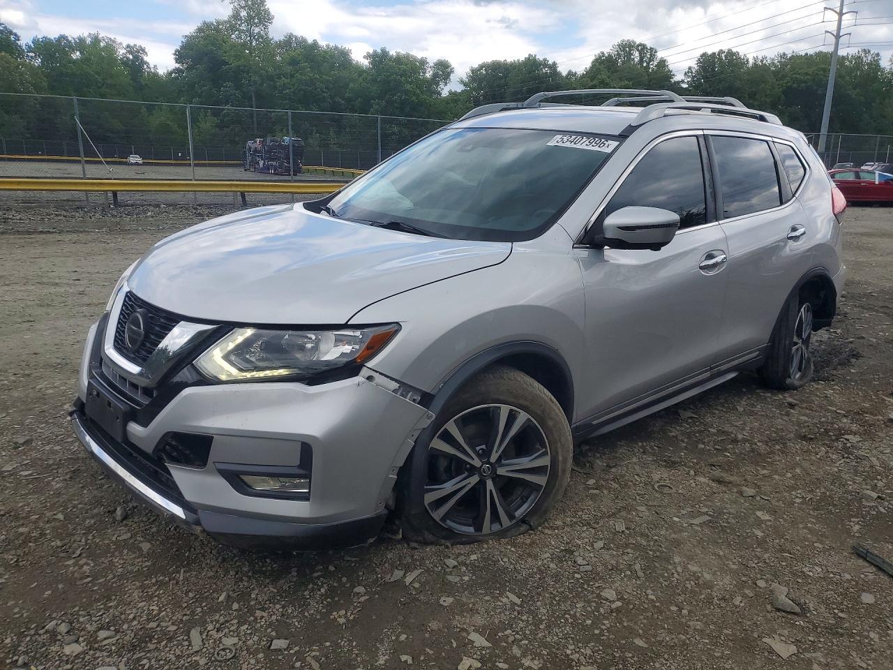 Salvage Nissan Rogue Image
