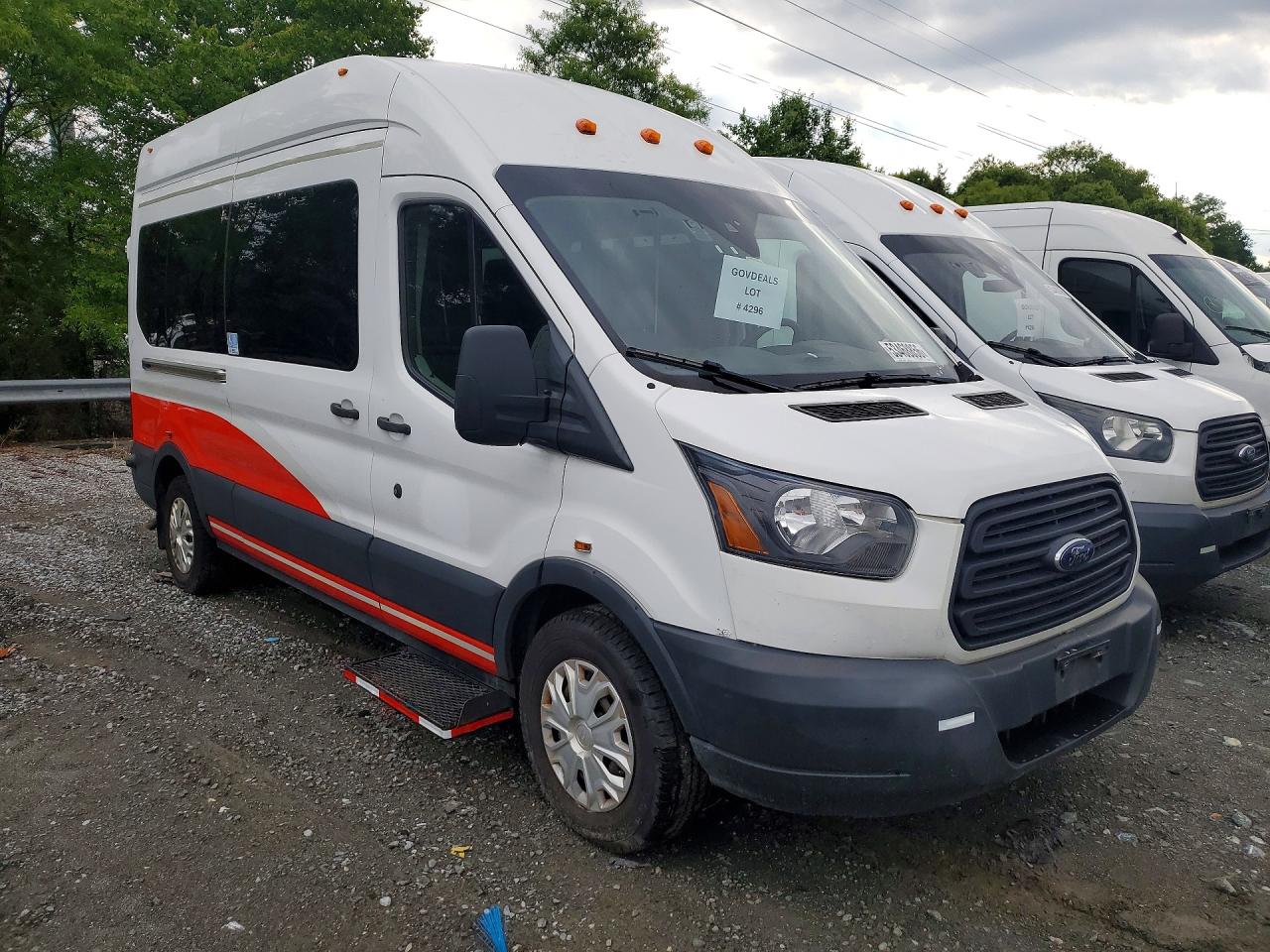 Ford Transit T-350