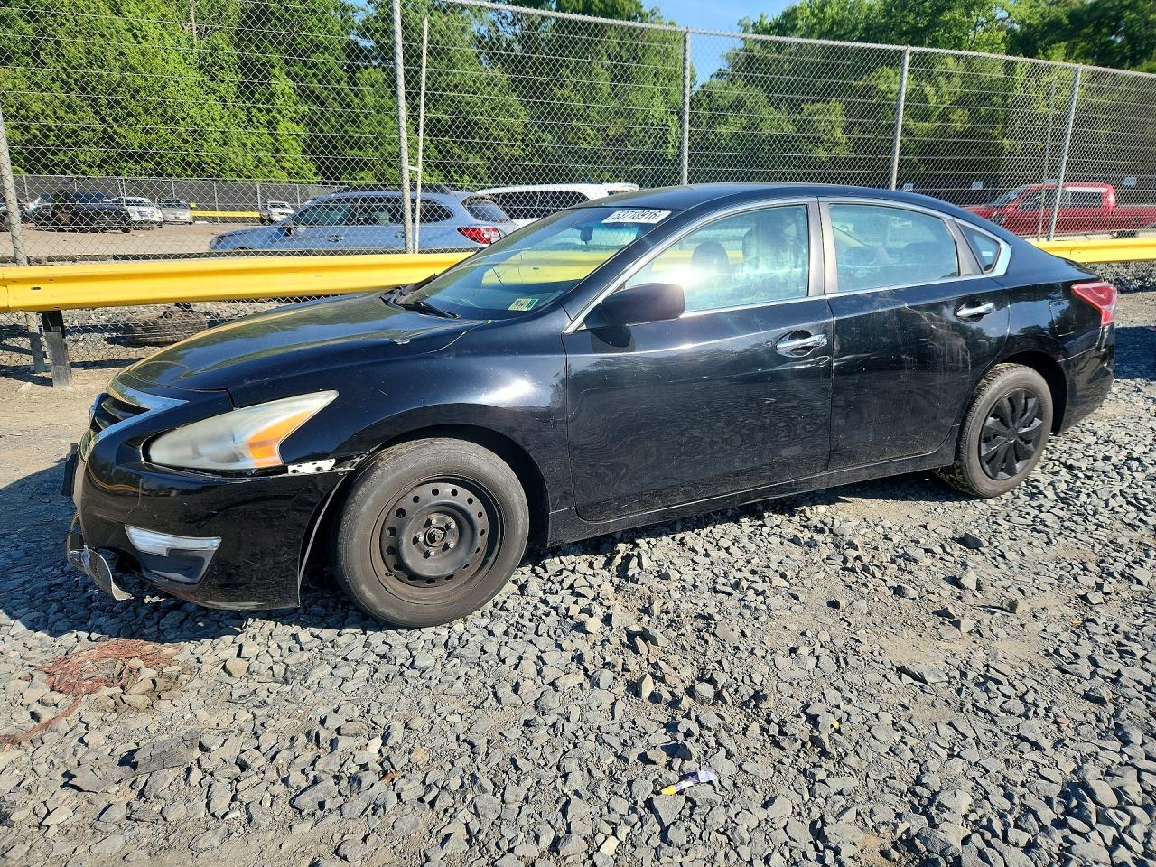 Salvage Nissan Altima Image