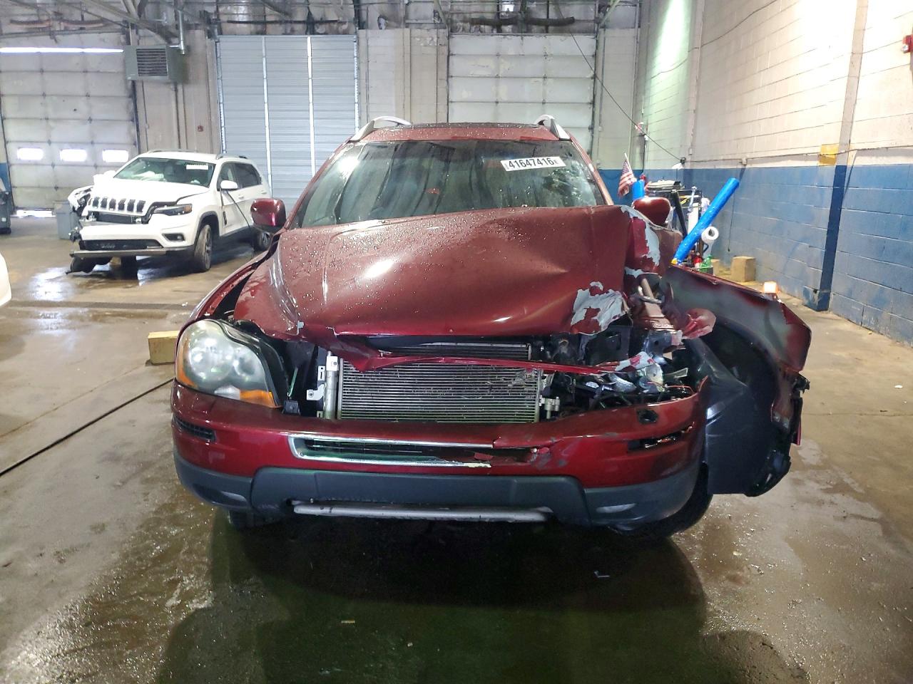 Volvo XC90 V8