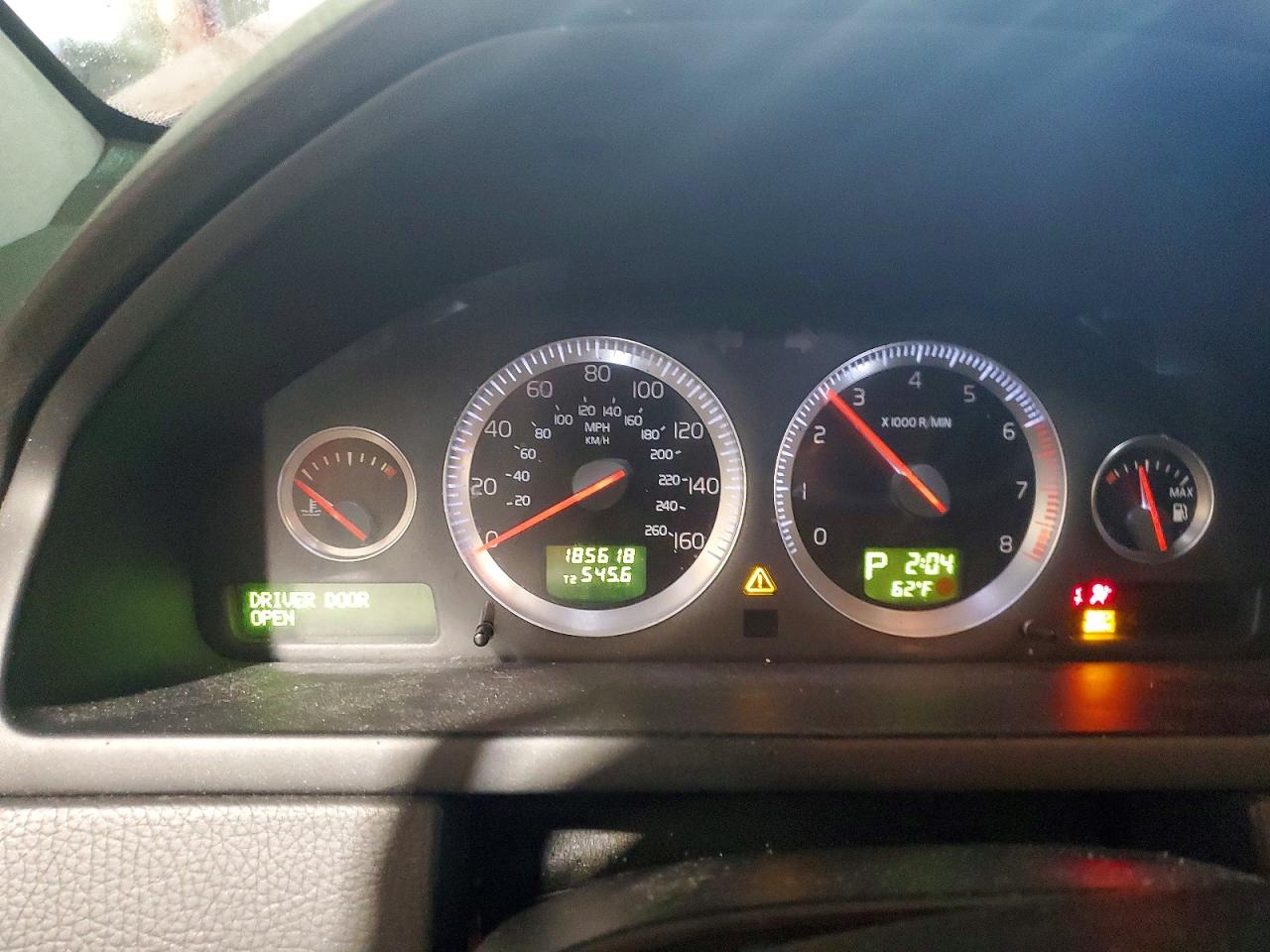 Volvo XC90 V8