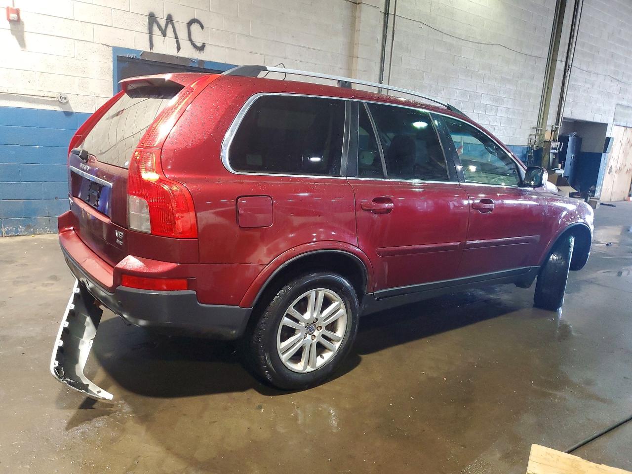 Volvo XC90 V8
