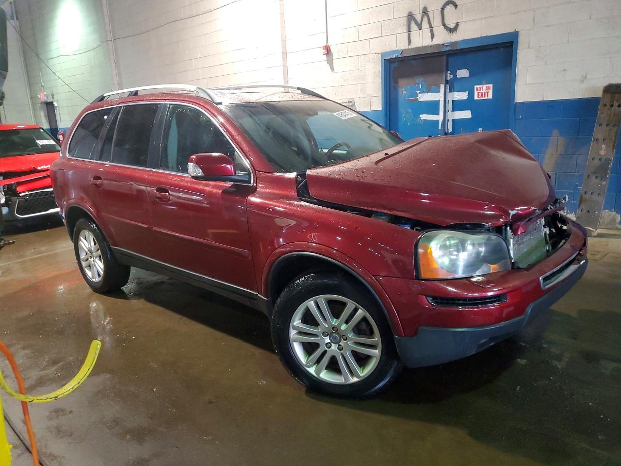Volvo XC90 V8