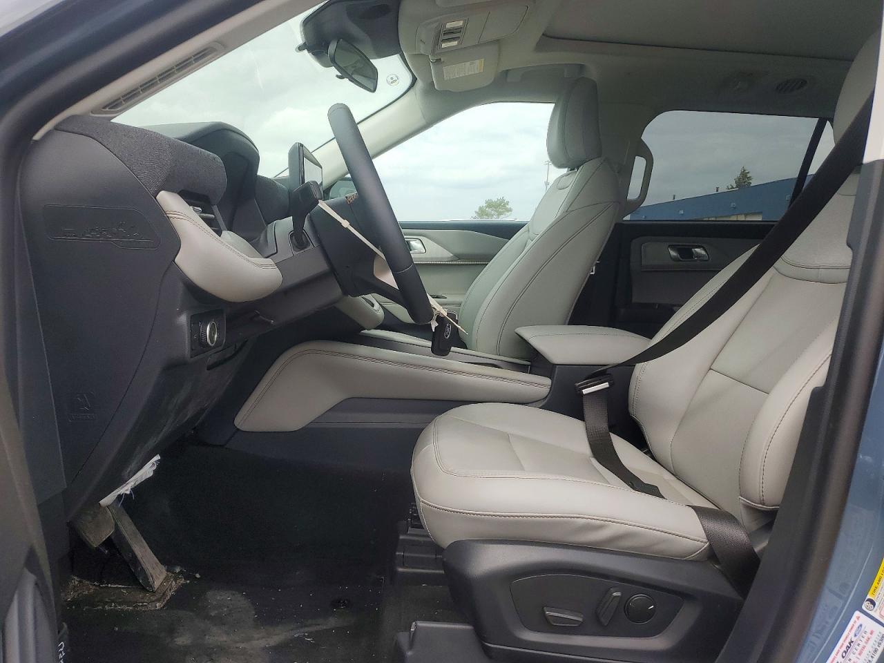 Ford Explorer Active