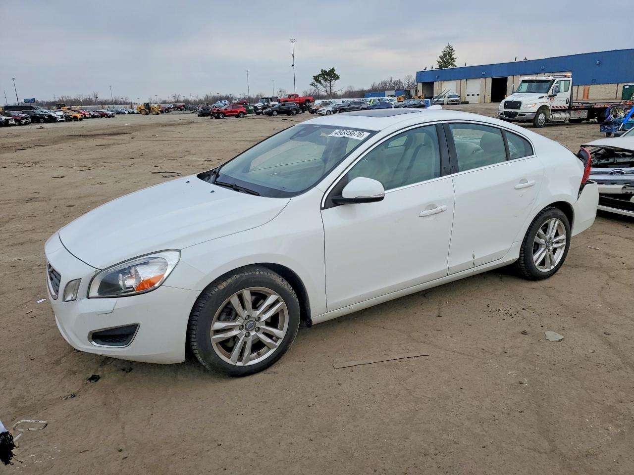 Salvage Volvo S60 Image